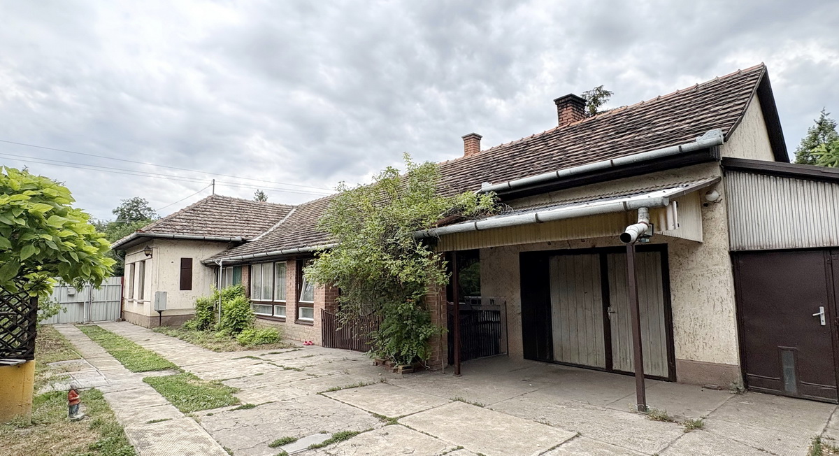 3 szobás, tágas, hangulatos családi ház Felsőpárton