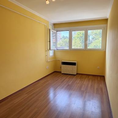 2 szoba + étkezős, 59 m2-es igényes lakás belvárosban