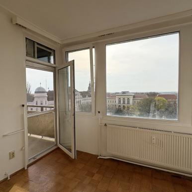 2 szobás, erkélyes lakás gyönyörű belvárosi panorámával
