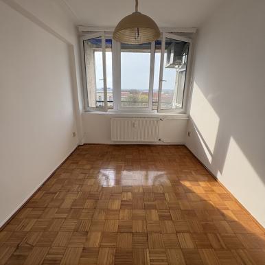 2 szobás, erkélyes lakás gyönyörű belvárosi panorámával