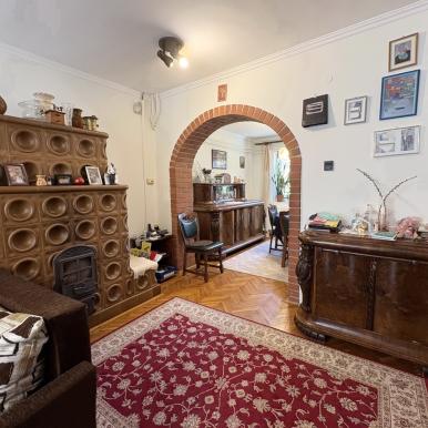 3 szoba + nappalis + étkezős sorház Kertvárosban