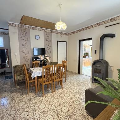 3 szoba + nappalis családi ház Termál lakótelepen