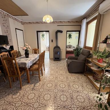 3 szoba + nappalis családi ház Termál lakótelepen