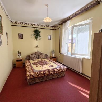 3 szoba + nappalis családi ház Termál lakótelepen