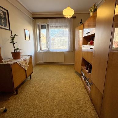 3 szoba + nappalis családi ház Termál lakótelepen