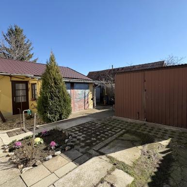 3 szoba + nappalis családi ház Termál lakótelepen