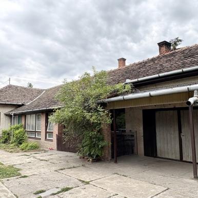 3 szobás, tágas, hangulatos családi ház Felsőpárton