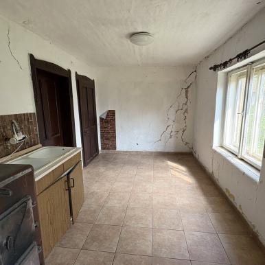 Magyartésen 85 m2-es tanya 5755 m2-es területtel