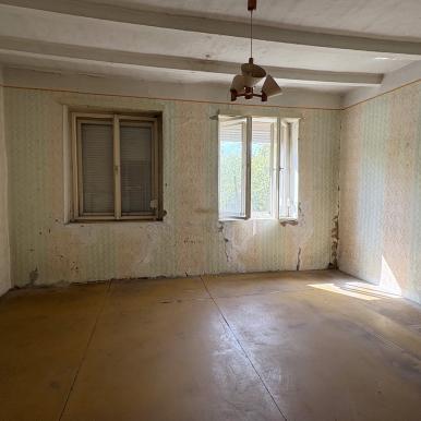 Magyartésen 85 m2-es tanya 5755 m2-es területtel