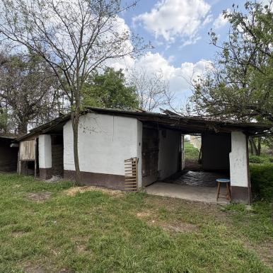 Magyartésen 85 m2-es tanya 5755 m2-es területtel