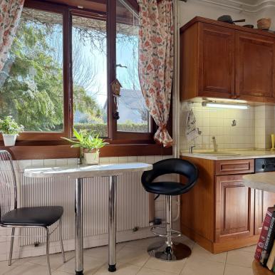 Megkapóan egyedi és elegáns családi ház Kertvárosban