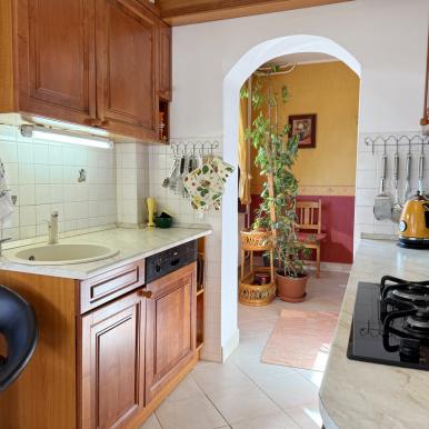 Megkapóan egyedi és elegáns családi ház Kertvárosban