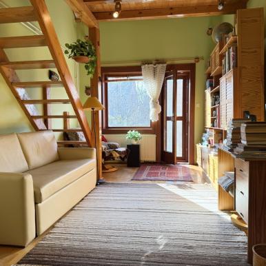 Megkapóan egyedi és elegáns családi ház Kertvárosban