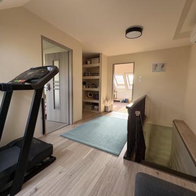 Prémium minőségű, belső kétszintes lakás belvárosban