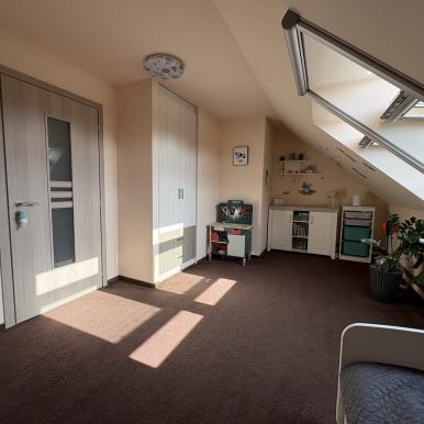 Prémium minőségű, belső kétszintes lakás belvárosban